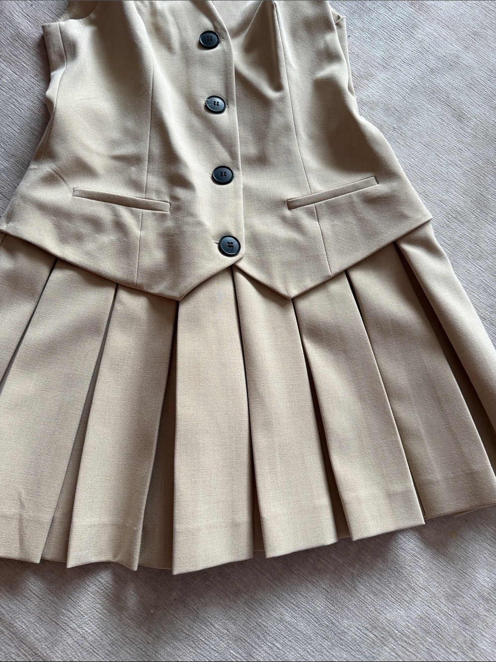 Zara Tan Pleated Dress Medium NWOT - Picture 4 of 7